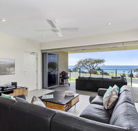 Surf 101 on Cabarita Beach - Kingaroy Accommodation