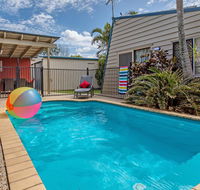 Surf Club House Pet Friendly Sunshine Coast Holiday House Marcoola - Kingaroy Accommodation