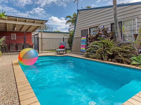 Surf Club House, Pet Friendly, Sunshine Coast, Holiday House, Marcoola - Kingaroy Accommodation 0