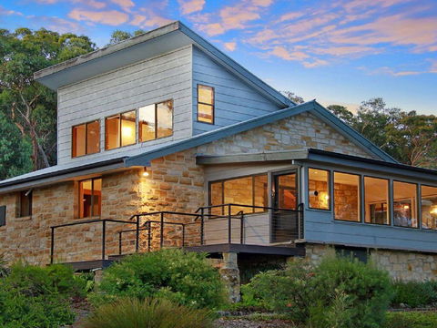 Sydney View - 70km From Sydney, 1000km From Care! - Kingaroy Accommodation 2