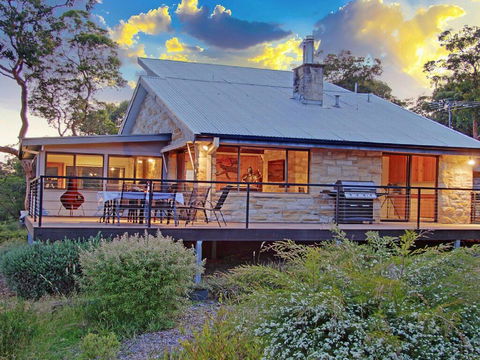 Sydney View - 70km From Sydney, 1000km From Care! - Kingaroy Accommodation 1
