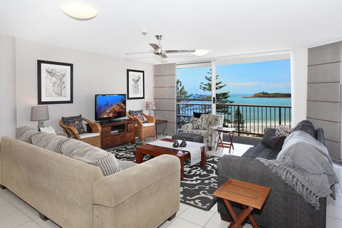 Syrenuse 22 - 3 BDRM Oceanview Apt On Esplanade - Kingaroy Accommodation 2