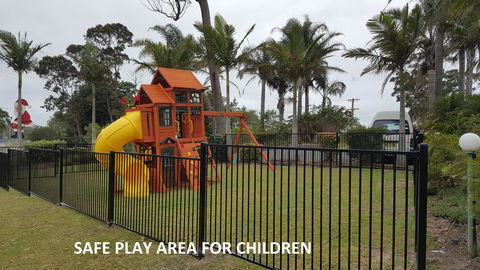 Tabourie Lake Motor Inn - Kingaroy Accommodation 1