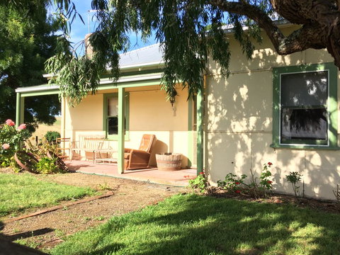 Tarndwarncoort - Farmer's Cottage - Kingaroy Accommodation 0