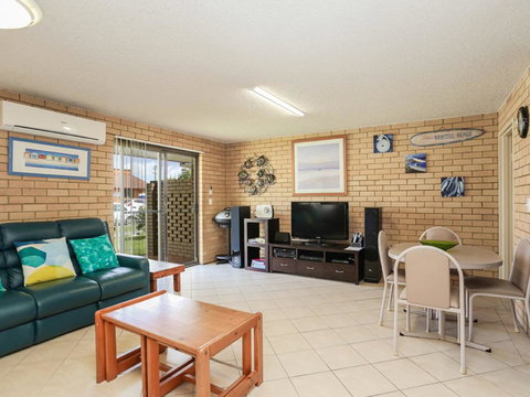 Tee Jays - Sawtell, NSW - Kingaroy Accommodation 0