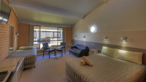 Tenterfield Motor Inn - Kingaroy Accommodation 2