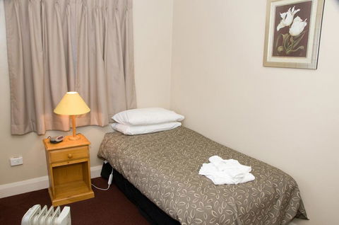 The Alpine Hotel - Kingaroy Accommodation 3