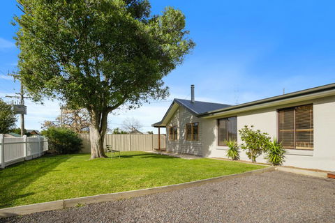 THE ASHMAN HOUSE - Modern And Close To Town - Kingaroy Accommodation 3