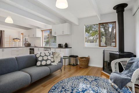 THE ASHMAN HOUSE - Modern And Close To Town - Kingaroy Accommodation 1
