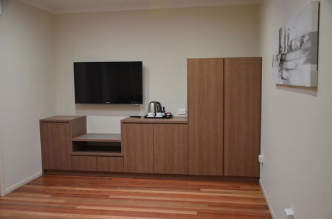 The Australian Hotel Motel - Kingaroy Accommodation 3