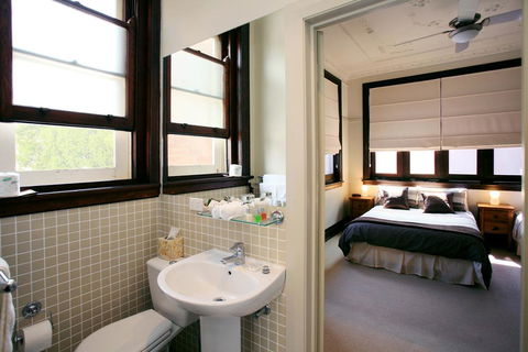 The Bank Guesthouse - Kingaroy Accommodation 0