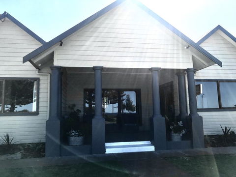The Beach House & Villas - Kingaroy Accommodation 1