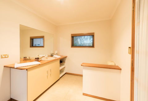 Parnella Kettering - Kingaroy Accommodation 6