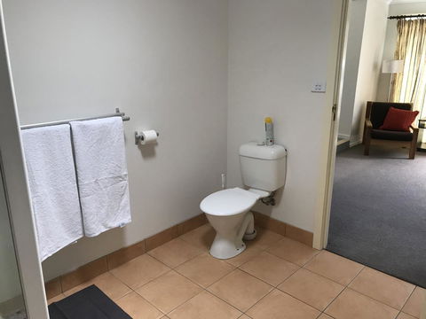 Oatlands Retreat - Kingaroy Accommodation 11