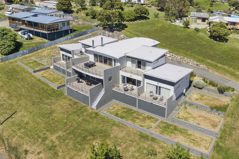 The Cove Kettering - Kingaroy Accommodation 1