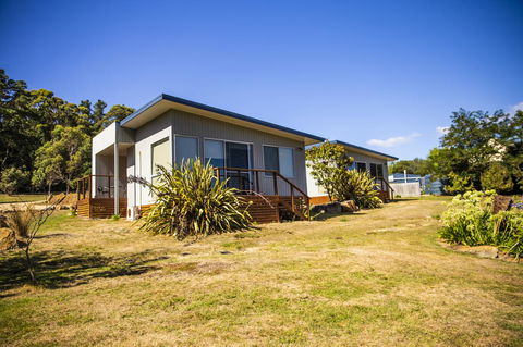 Little Norfolk Bay Events And Chalets - Kingaroy Accommodation 1