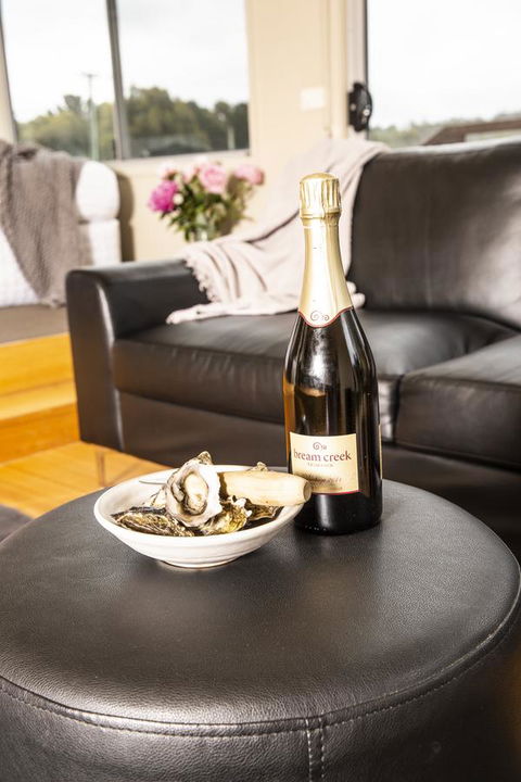Little Norfolk Bay Events And Chalets - Kingaroy Accommodation 9