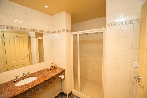 Strahan Village - Kingaroy Accommodation 39