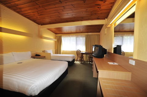 Strahan Village - Kingaroy Accommodation 13