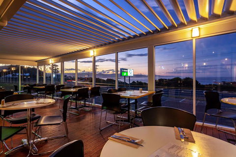 Beachfront Bicheno - Kingaroy Accommodation 38