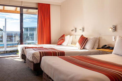 Beachfront Bicheno - Kingaroy Accommodation 2