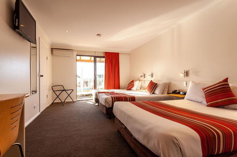 Beachfront Bicheno - Kingaroy Accommodation 26