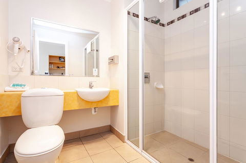 Beachfront Bicheno - Kingaroy Accommodation 3