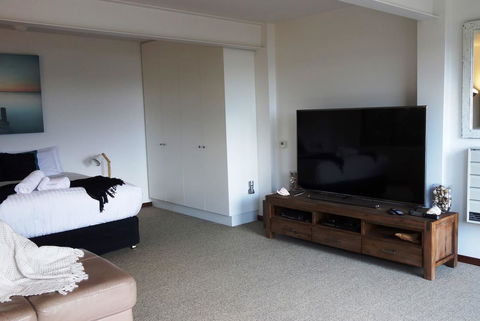 THE LOFT @ Bay Of Fires Seascape - Kingaroy Accommodation 18