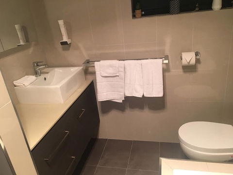 Harvey House - Kingaroy Accommodation 6