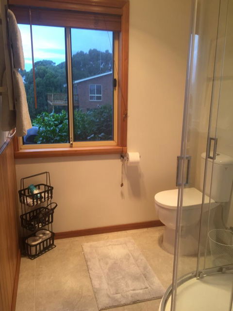 Bicheno Bell - Kingaroy Accommodation 2