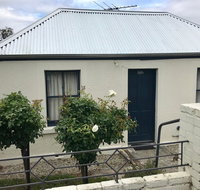 Omaroo House - panoramic water views - Kingaroy Accommodation