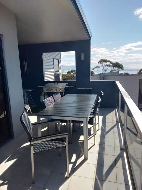 Bicheno Views On Douglas - Kingaroy Accommodation 10