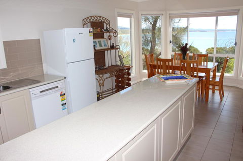 Front Row Beachfront - Kingaroy Accommodation 4