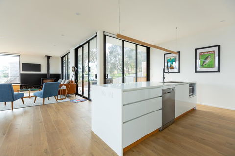 Blessington Beach Retreat - Kingaroy Accommodation 8