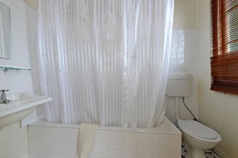 Edinburgh Gallery Bed & Breakfast - Kingaroy Accommodation 36