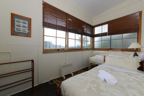 Edinburgh Gallery Bed & Breakfast - Kingaroy Accommodation 35