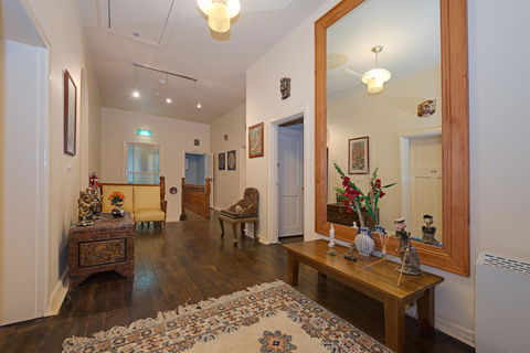 Edinburgh Gallery Bed & Breakfast - Kingaroy Accommodation 4