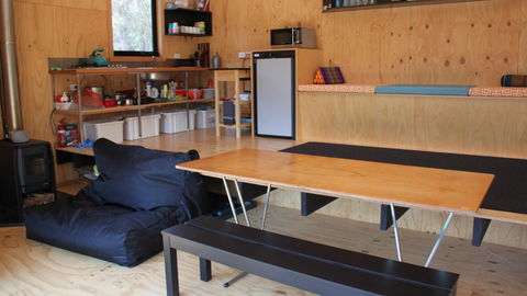 BAY OF FIRES ECO HUT Off Grid Experience At Binalong Bay - Kingaroy Accommodation 6