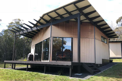 BAY OF FIRES ECO HUT Off Grid Experience At Binalong Bay - Kingaroy Accommodation 0