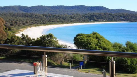 BAY OF FIRES ECO HUT Off Grid Experience At Binalong Bay - Kingaroy Accommodation 13