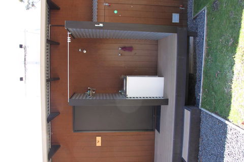 BAY OF FIRES ECO HUT Off Grid Experience At Binalong Bay - Kingaroy Accommodation 1