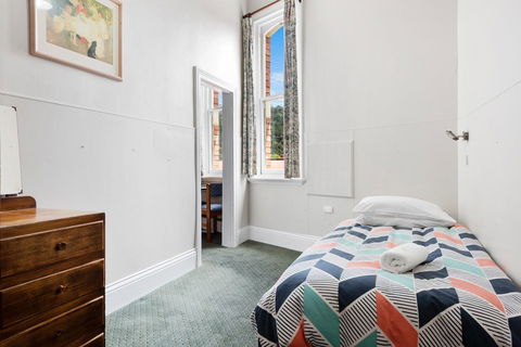 Empire Hotel Queenstown - Kingaroy Accommodation 12