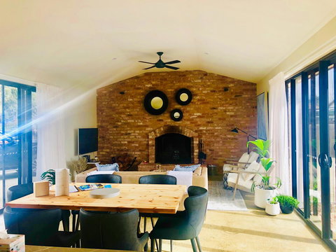 EMBRACING EVANDALE - Hosted By L'Abode Accommodation - Kingaroy Accommodation 1