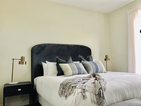 EMBRACING EVANDALE - Hosted By L'Abode Accommodation - Kingaroy Accommodation 14