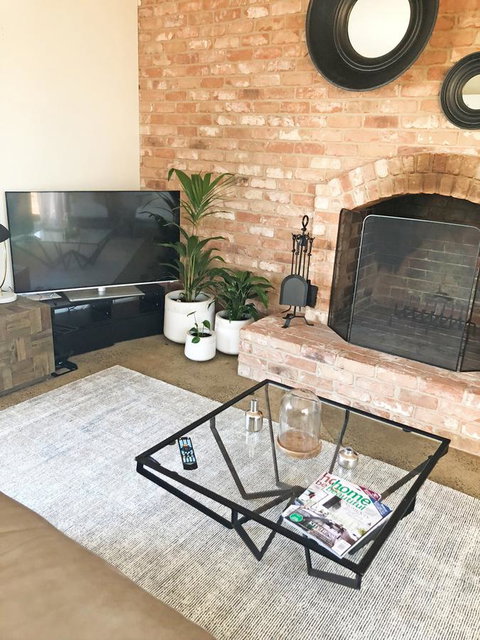 EMBRACING EVANDALE - Hosted By L'Abode Accommodation - Kingaroy Accommodation 11