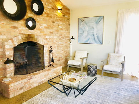 EMBRACING EVANDALE - Hosted By L'Abode Accommodation - Kingaroy Accommodation 8