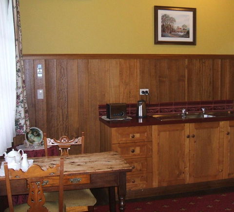 Touchwood Cottages - Kingaroy Accommodation 23