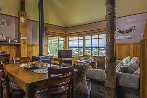 Touchwood Cottages - Kingaroy Accommodation 32