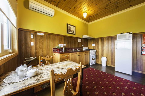 Touchwood Cottages - Kingaroy Accommodation 39