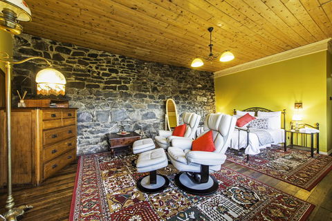 Touchwood Cottages - Kingaroy Accommodation 38